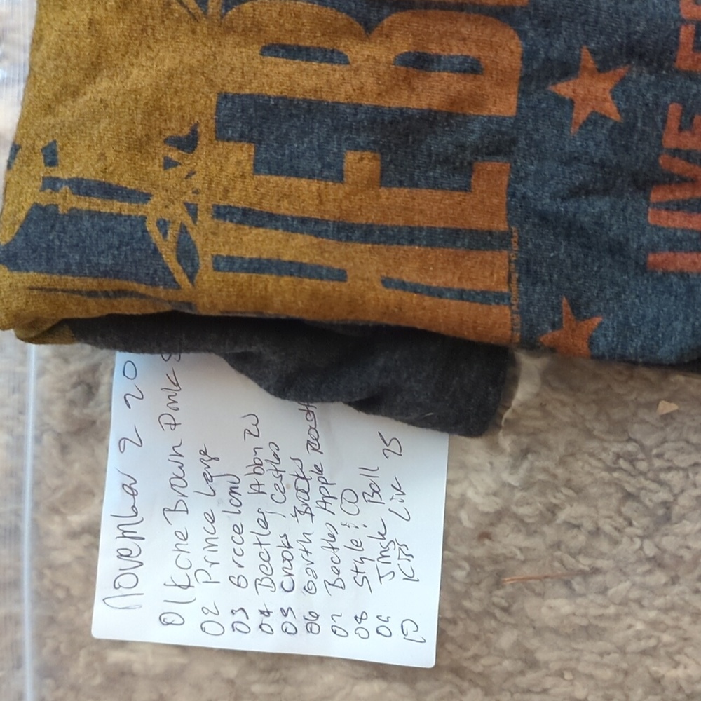 Junk Food The Beatles Live From The APPLE ROOFTOP 1969 Grey Tee Shirt Size Small - Picture 7 of 7